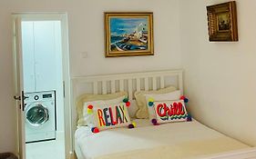 River View - Old City Apartment