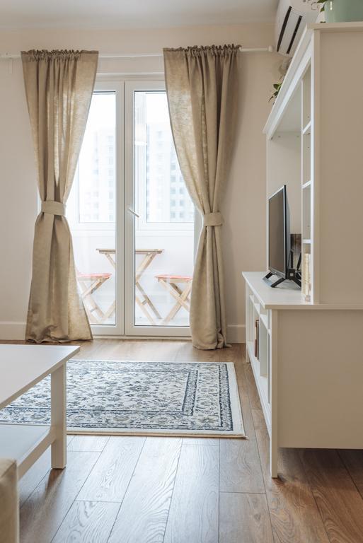 River View - Old City Apartment Bucarest Esterno foto