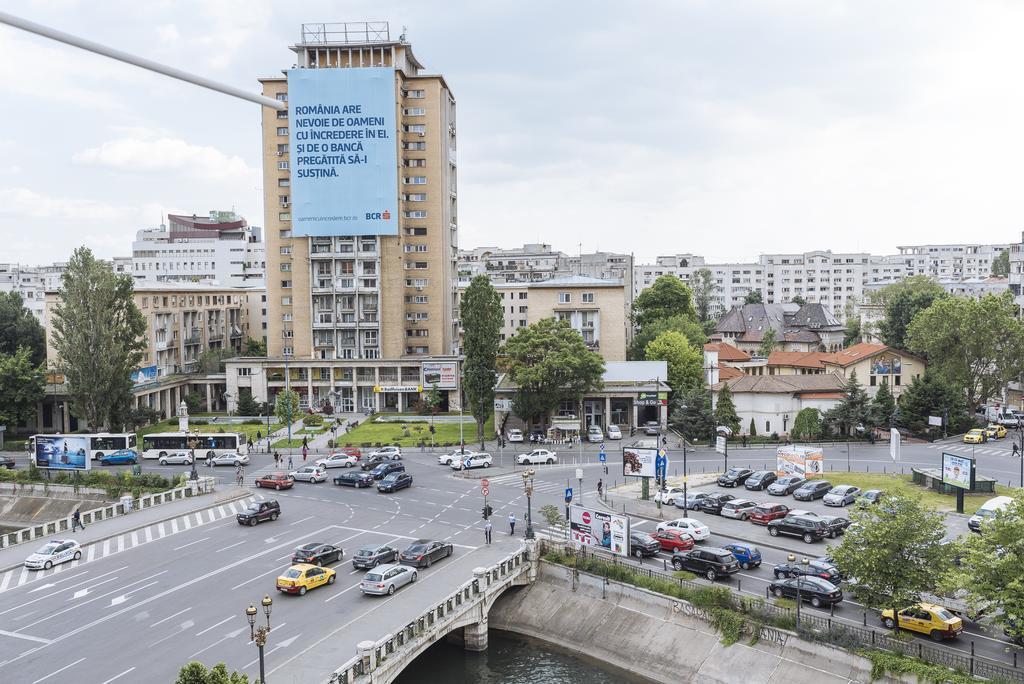 River View - Old City Apartment Bucarest Esterno foto